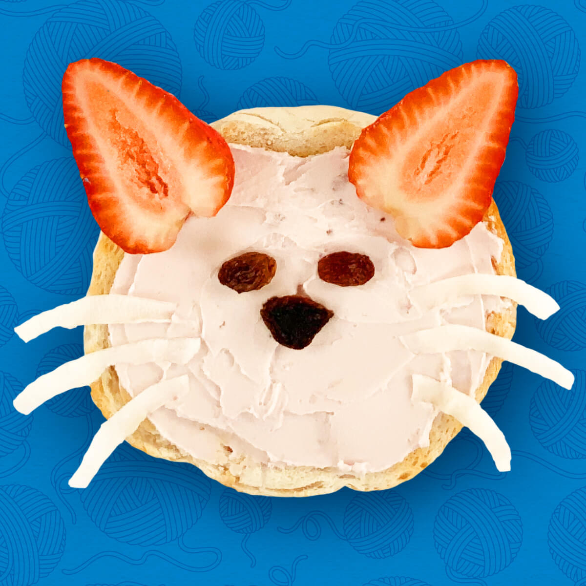 food art cat made with a lender&#039;s bagel