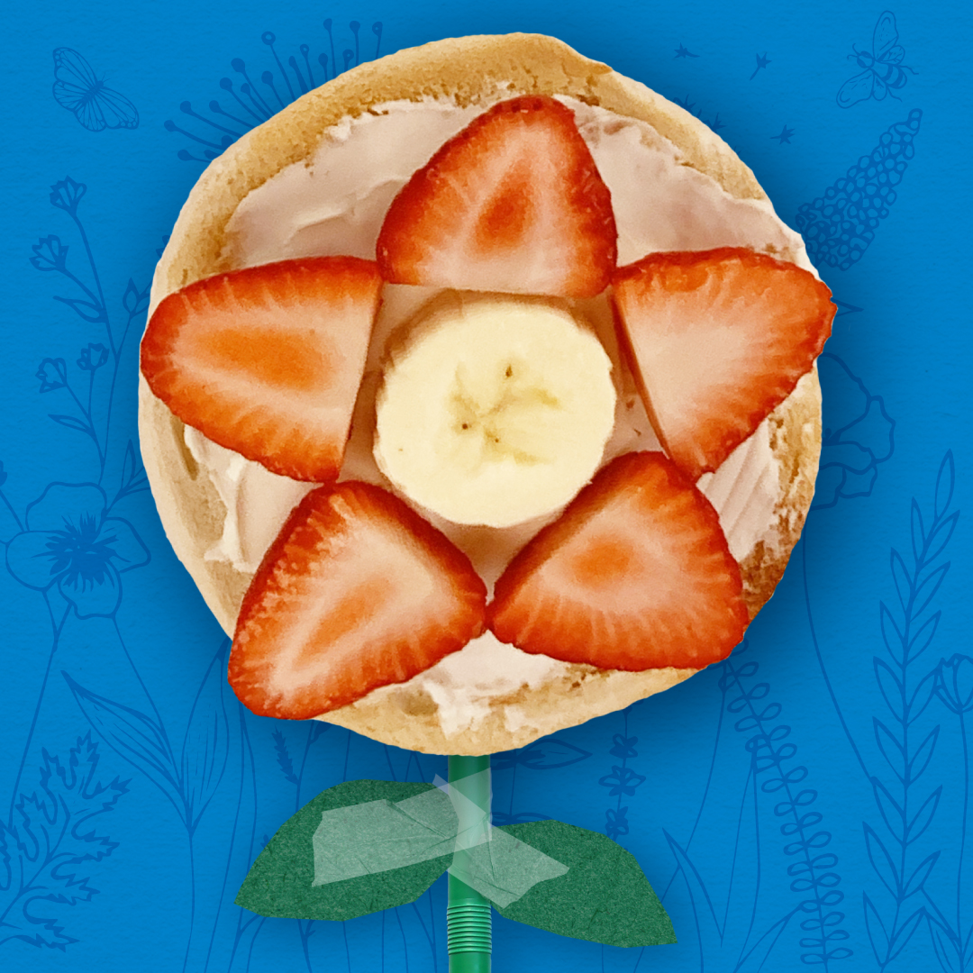 Lender&#039;s Strawberry Flower Bagel